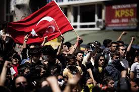 Fitch afirma que las protestas en Turquía no afectan a su calificación crediticia